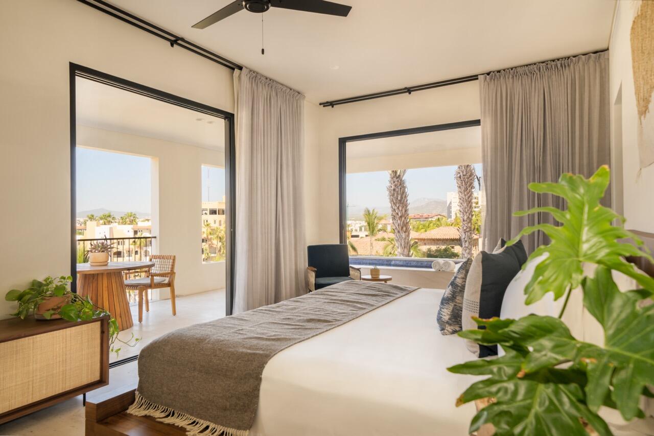 Los Cabos Vista Vela Iii Modern and elegant condo located in the exclusive Vista Vela 3 development, in the El Tezal area of Cabo San Lucas. This 2 bedroom, 2 bathroom unit offers a contemporary lifestyle, with spacious interiors, high quality finishes, and a private terrace perfect for enjoying the tranquility and common areas.The kitchen is fully equipped with stainless steel appliances, granite countertops, and an open design that connects to the living room and dining room, creating an ideal environment for socializing.The master bedroom has a full bathroom and a large closet; the second bedroom can function as a guest room or workspace.Just minutes from the marina, beaches, supermarkets, and restaurants, this property combines residential tranquility with the convenience of being close to everything. for sale