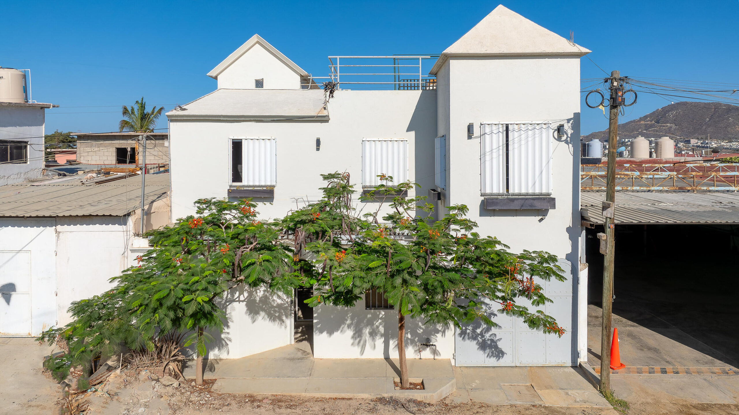 Los Cabos Privanzas Price improvement! This fabulous family home is back on the market in the much sought after area of Privanzas in El Tezal. With a pool, tennis courts and racketball facilities, a communal gym and a kiddy park for the community. This home has been renovated. It has been recently waterproofed and has hurricane shutters for your protection. For your convenience there is a new plaza built just outside, steps away from a pizza and a drink. A perfect family home in El Tezal. Come and see it today. for sale
