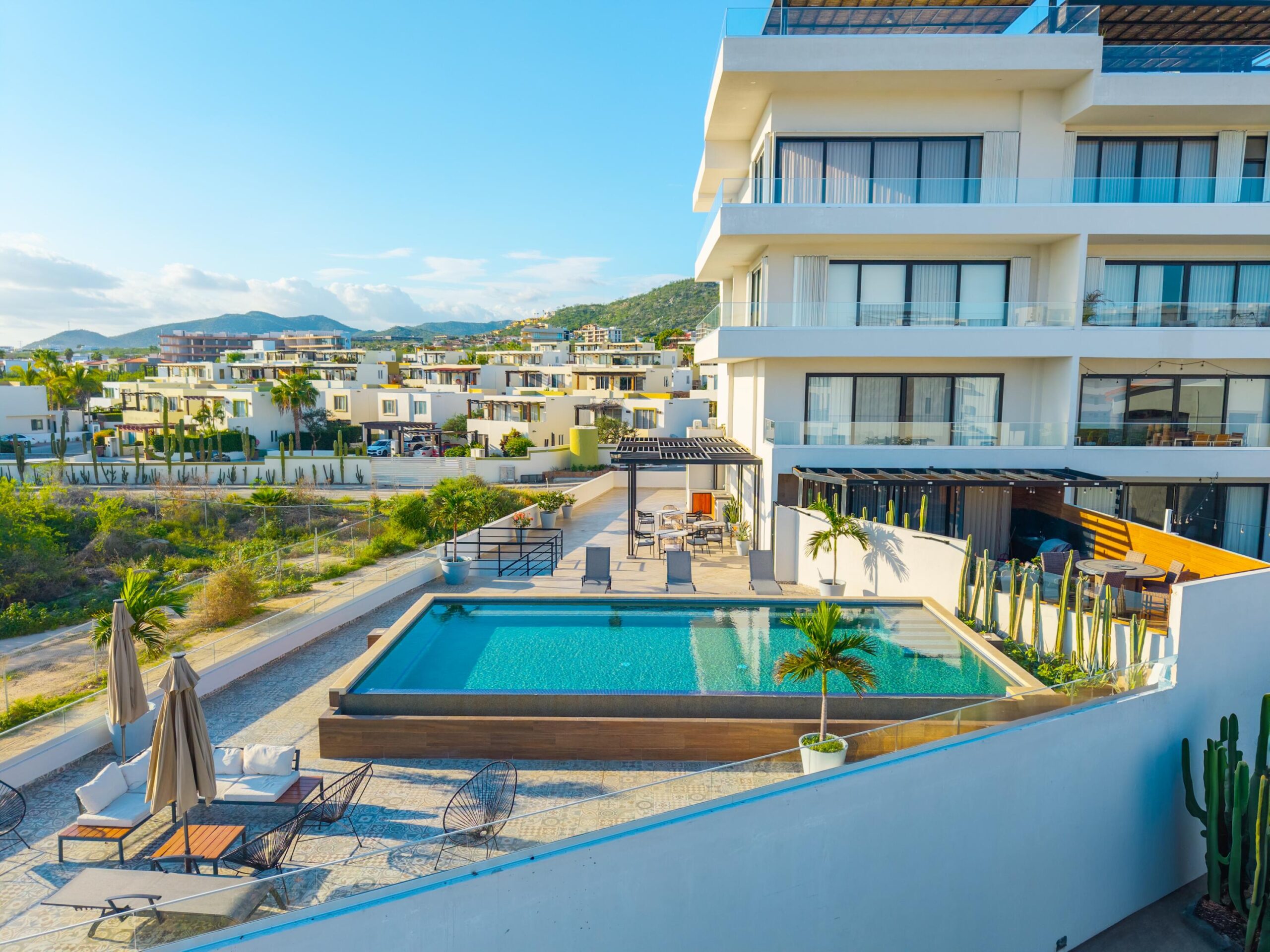 Los Cabos Paraiso Del Tezal Penthouse in Cabo San Lucas - Paraíso del Tezal #401An exclusive, one-of-a-kind custom penthouse in the heart of El Tezal.Fully furnished with designer décor and move-in ready this property combines elegance, comfort, and breathtaking for sale
