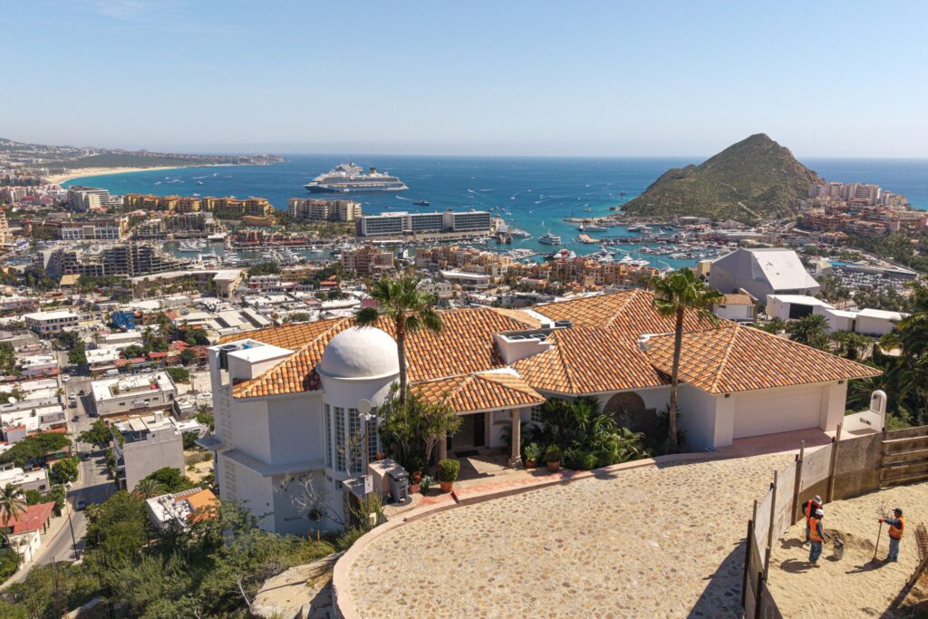 Los Cabos The Canyon Entre Piedras Welcome to The Canyon, San José del Cabo's only fully accessible master-planned community. This enclave of 39 Artigas-designed 4-bedroom homes offers three layout options, central air, four full baths, two-car carport, rooftop terrace with ocean – 42 Camino Bonito Oriente Pedregal, Cabo San Lucas, BS