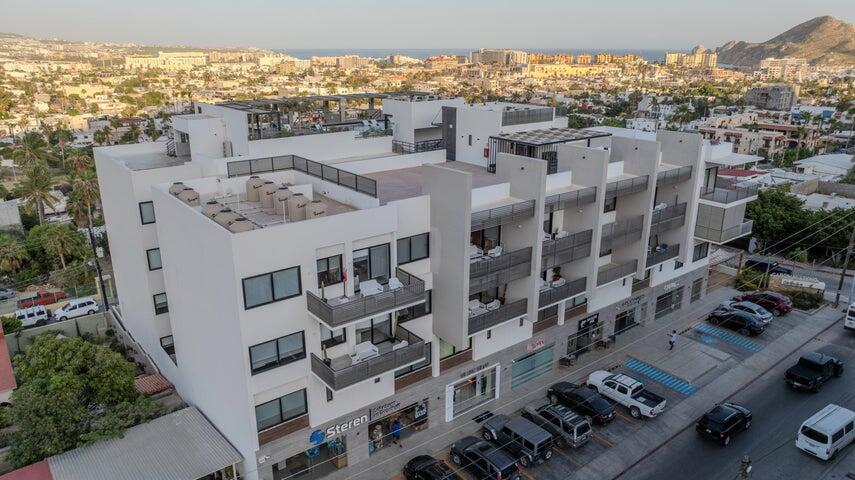 Los Cabos Tramonti One of the most amazing neighbors in Los Cabos with a very unique floor plan this condo is a one bedroom with a extra bonus studio room.Only 10 minutes from Los Cabos downtownand plenty restaurants near bay, grocery store and Bluenet hospital.This beautiful condo comes furnished and is love ly. for sale