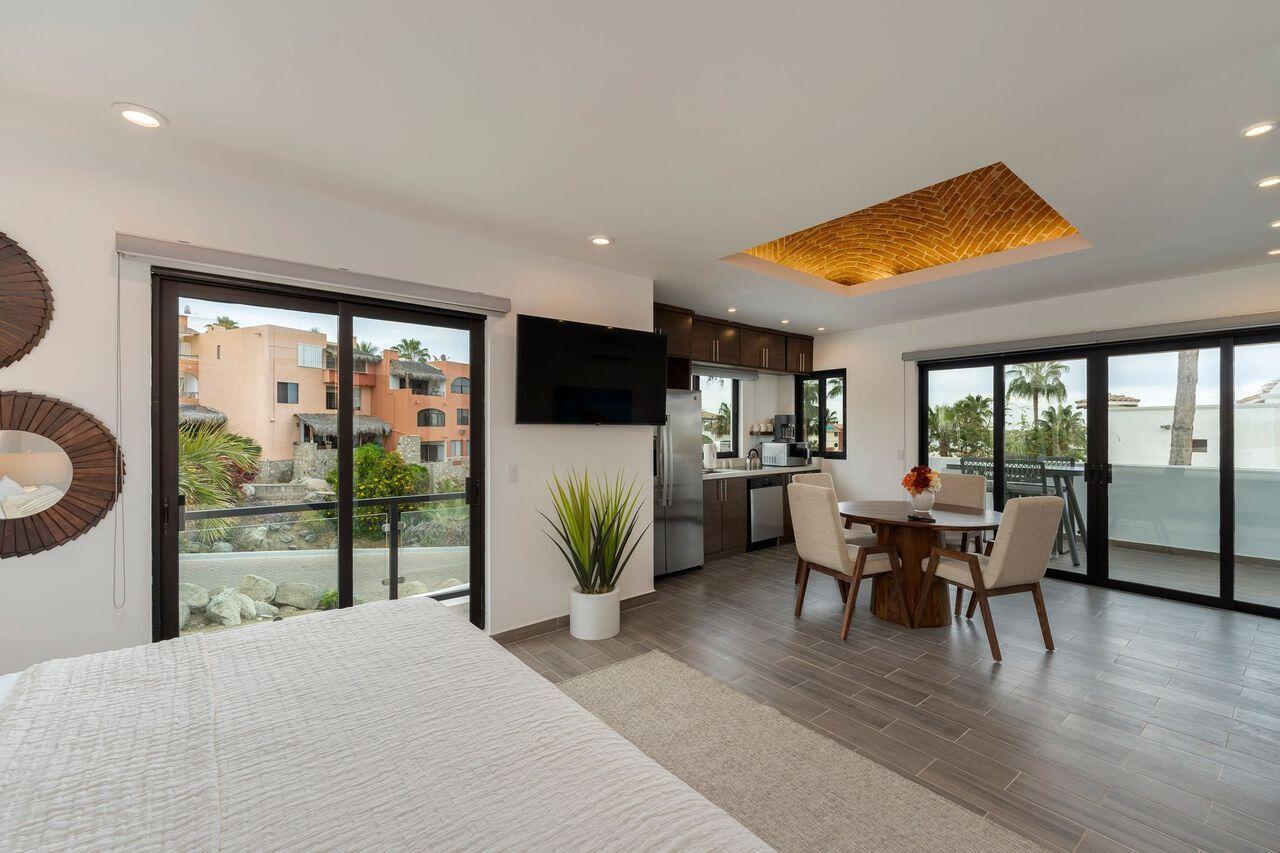 Los Cabos Hacienda Campestre Beautiful 3 bedroom home with additional nanny(maids)quarters, roof top terrace and a garage backing onto the 13th fairway of the prestigious Club Campestre Golf course. Here is your opportunity to own a piece of the established and very sought after community of Hacienda in Campestre. Surrounded by lush green landscape and over head ocean for sale
