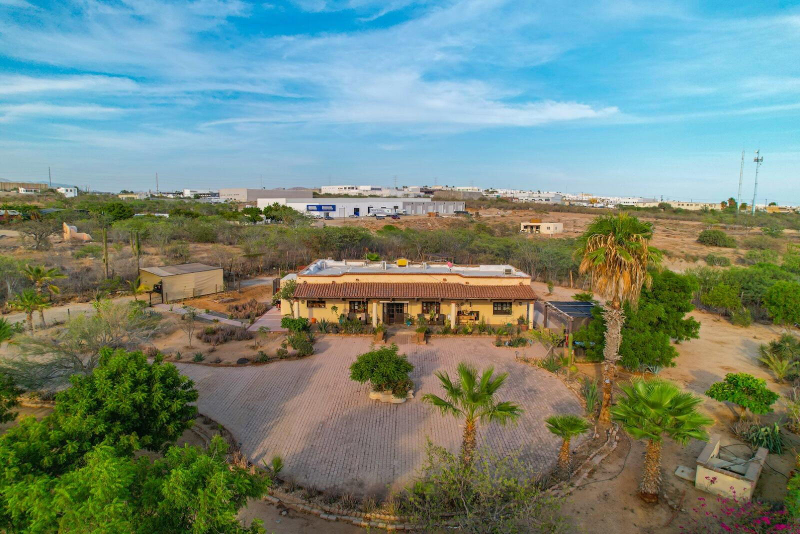 Los Cabos La Playita AMAZING OPPORTUNITY!!! Five bedrooms, Four and One half baths including a Luxury Ocean for sale