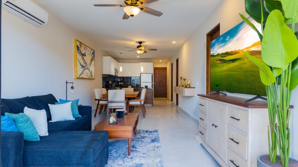 Los Cabos Breeze Of Cabo Discover the charm of Ground Floor Unit #101 at Breeze of Cabo, located in the sought-after Sunset area of Cabo San Lucas.This modern 2-bedroom, 2-bathroom condo features a spacious 20 m² private patio — perfect for enjoying the warm weather and outdoor living. With a total area of 105 m², the unit includes underground parking and access to a shared rooftop with a swimming pool and panoramic ocean – Breeze of Cabo #201, Cabo San Lucas, Cabo San Lucas, BS
