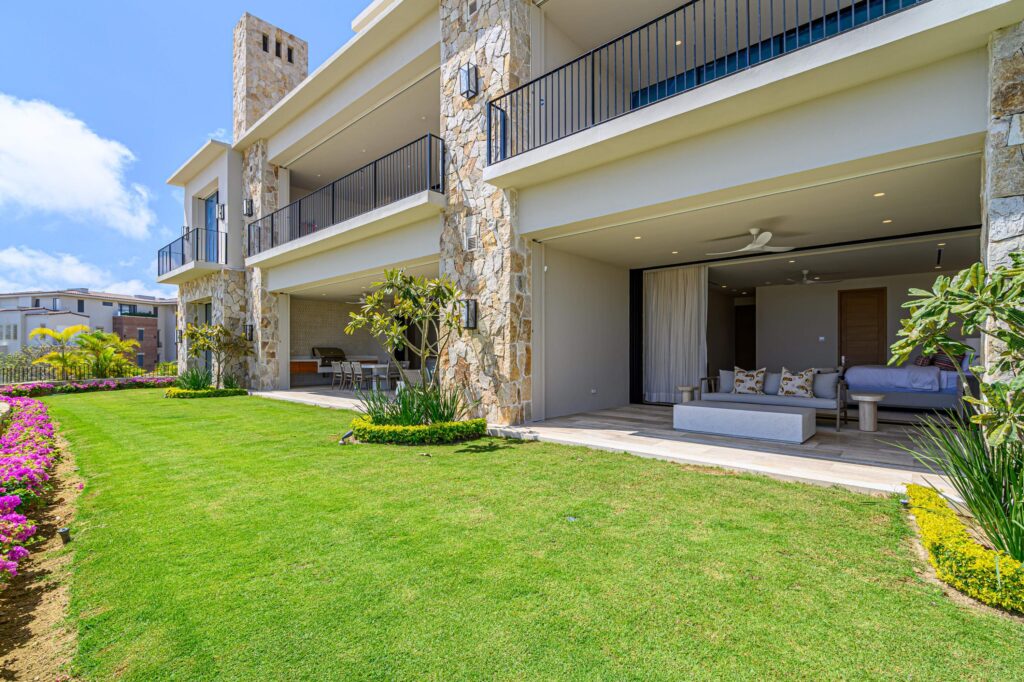 Los Cabos Alegranza This penthouse unit with its beautiful rooftop lounging area has spectacular ocean and estuary – C-102 Verandas, San Jose Corridor, BS