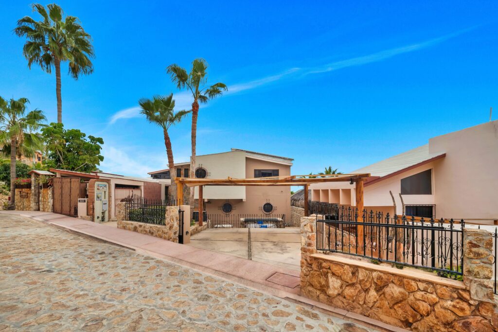 Los Cabos Villas Del Mar At Del Mar, homes are designed to feel calm, comfortable, and deeply personal. Each residence reflects the family who lives there—never a one-size-fits-all approach.Estate Villa 495 was thoughtfully tailored to embrace Cabo's natural rhythm and indoor-outdoor way of living. A complete redesign of the sun-filled pool deck brought new life to the home while preserving the memories already made. Set cliffside, just one row off the beach, the setting feels peaceful and expansive, where ocean air and open – Camino del Conejo, PEDREGAL, Cabo San Lucas, BS