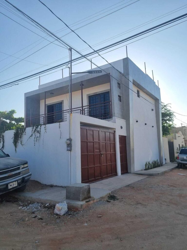 Los Cabos Sierra Dorada Discover this Beautifully remodeled home located in the exclusive Sierra Dorada gated community, offering 24 hour security for confort and peace of mind.The Home features:- 3 spacious bedrooms-2.5 bathrooms-tv room ideal for family room or home office-functional kitchen with pantry-Open Spaces with excellent natural light-large terrace perfect for enjoying the weatherthe Property offer enough space to build a private swimming pool.cisterna; 12,000litrosAn excellent opportunity to live or invest in one of the most desirable and growing areas. – Casa Desierto del Tezal, Cabo Corridor, Cabo Corridor, BS