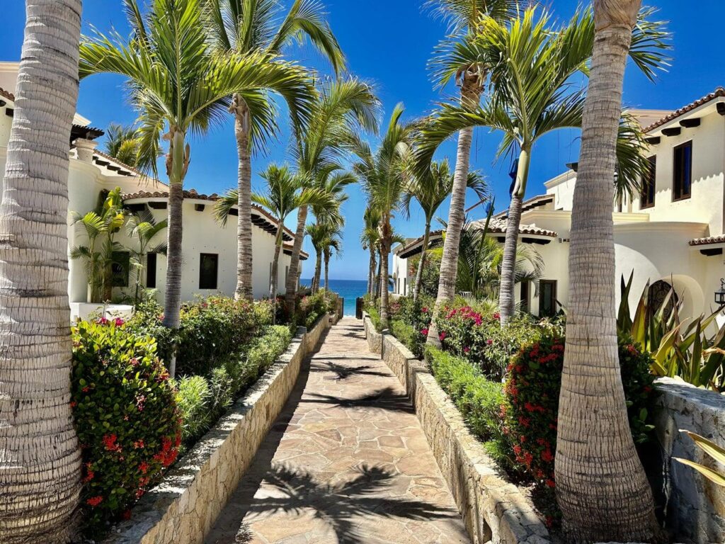 Los Cabos Lucca Tower Lucca Tower 208 is a luxurious 2-bed, 2-bath apartment in El Tezal, Cabo San Lucas. Enjoy stunning – Condo Zen Living, San Jose del Cabo, San Jose del Cabo, BS