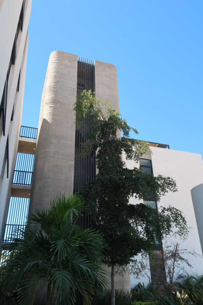 Los Cabos Kaikoura KAIKOURABoutique CONDOS Designed for Lifestyle & Rental Income Located in the rapidly growing community of El Tezal in Cabo San Lucas, KAIKOURA is a private collection of only six exclusive residences designed for buyers seeking a modern second home with strong vacation rental potential. Unlike many developments currently offered in pre-construction, KAIKOURA is a completed residential project, offering buyers the confidence of acquiring a tangible property ready for delivery, furnishing, and immediate operation. Final finishing touches underway. With Spacious three-bedroom layouts, contemporary architecture, rooftop amenities, pool, lounge areas, and high-end finishes, KAIKOURA delivers a boutique ownership experience in one of Cabo's most dynamic real estate markets. – Crispin Ceceña, Cabo Corridor, BS