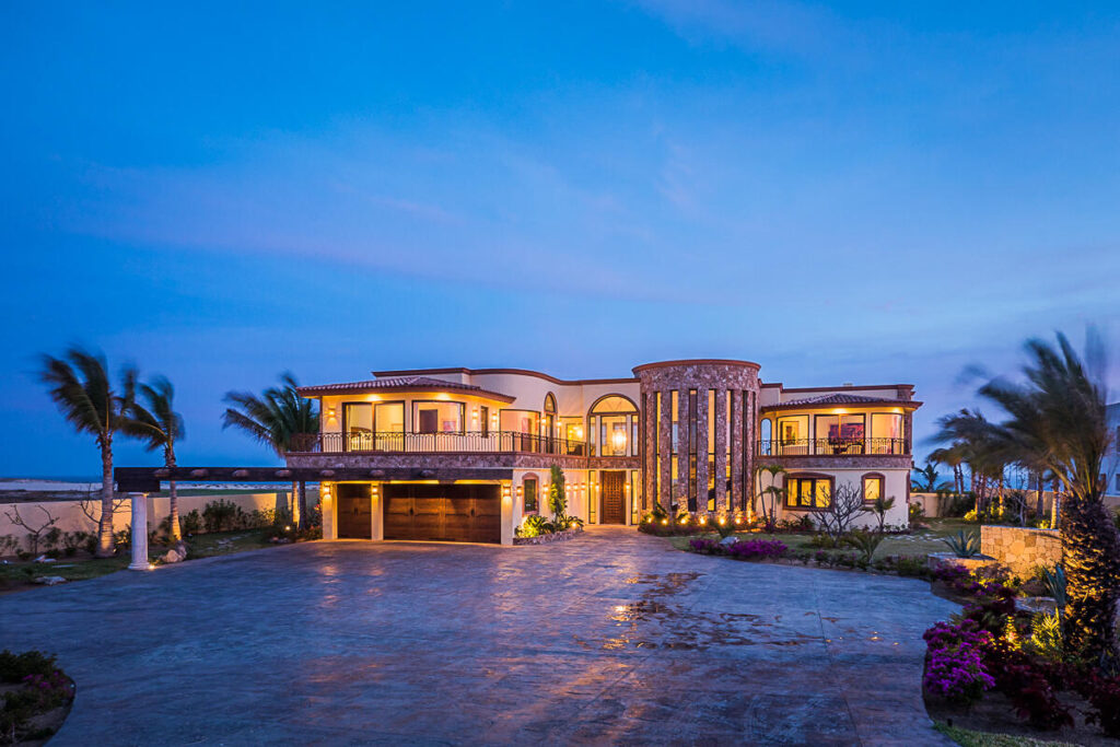 Los Cabos Coronado 5-bedroom, 3.5-bath home nestled within the private community of Coronado in Quivira Los Cabos. Boasting an exquisite design, this residence offers an unparalleled blend of sophistication and comfortStep inside to find two master bedrooms conveniently located by the poolside, providing breathtaking – Diamante Beach Estate #38, Pacific, Pacific, BS