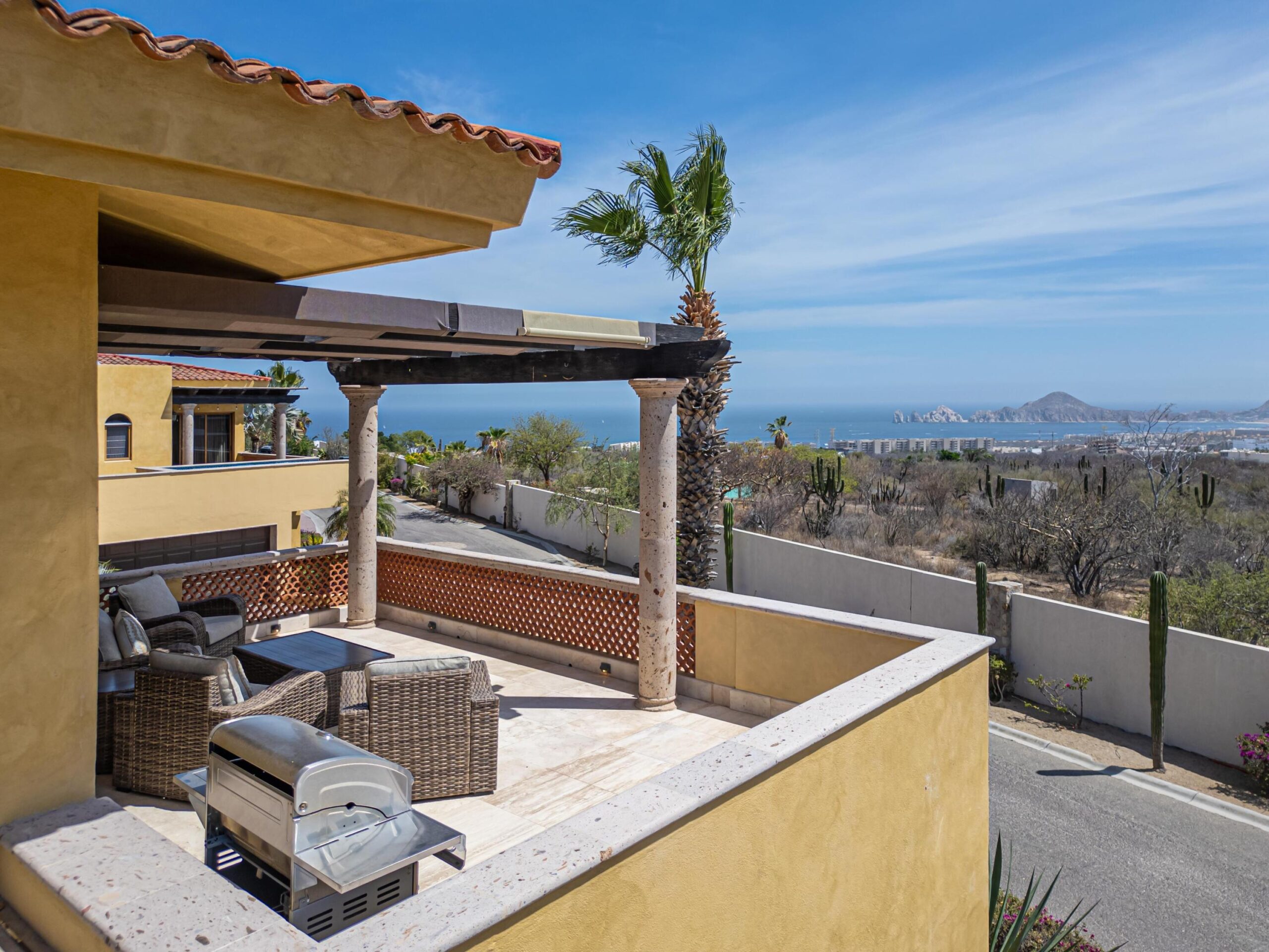 Los Cabos Rancho Par-El Cielito Hot sale! Priced to sell Modern Tuscan Townhome in El CielitoLocated atop Rancho Paraíso, this beautiful 3 bedroom, 3 bathroom corner unit offers privacy, and tranquility. Enjoy stunning ocean for sale