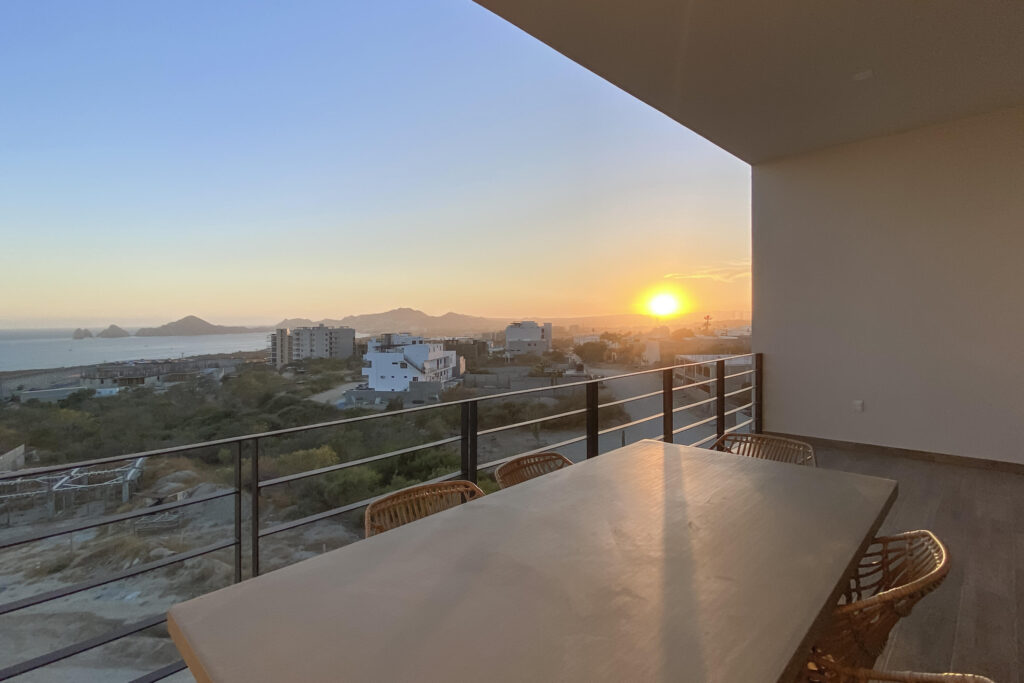 Los Cabos Puerta Cabos Village TURN KEY!! Luxury penthouse living in the heart of Cabo San Lucas. This fully furnished 2-bedroom, 2-bathroom residence features a private rooftop terrace complete with jacuzzi, lounge seating, and sitting area, offering panoramic – Jacarandas, Pacific, BS