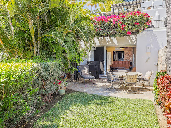 Los Cabos Lomas De La Jolla O-102 offers a PRIME LOCATION from this OCEAN – Los Frailes, San Jose del Cabo, BS
