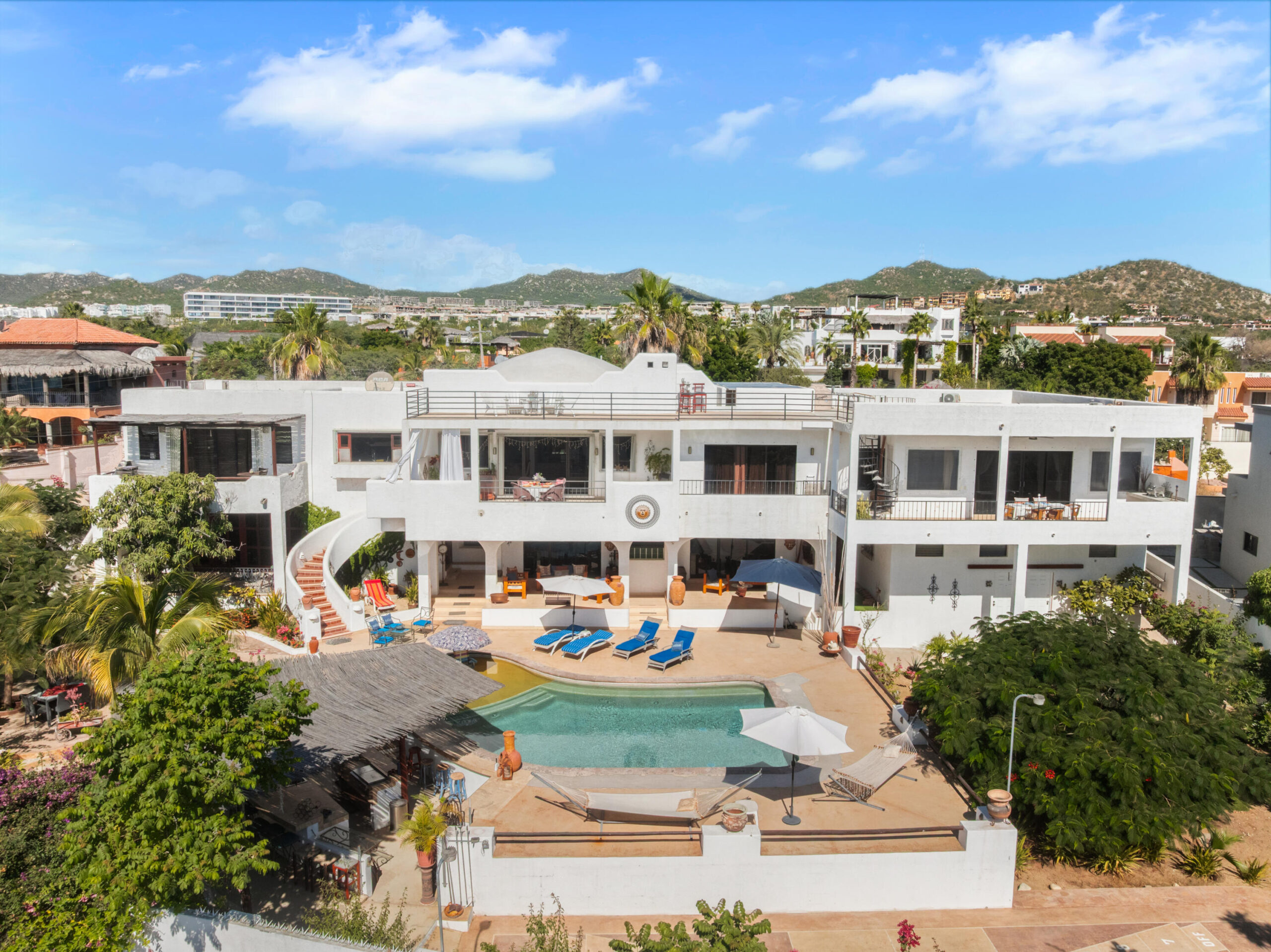 Los Cabos Residencial La Jolla Casa Devine is a luxurious, turnkey, fully-furnished, for sale