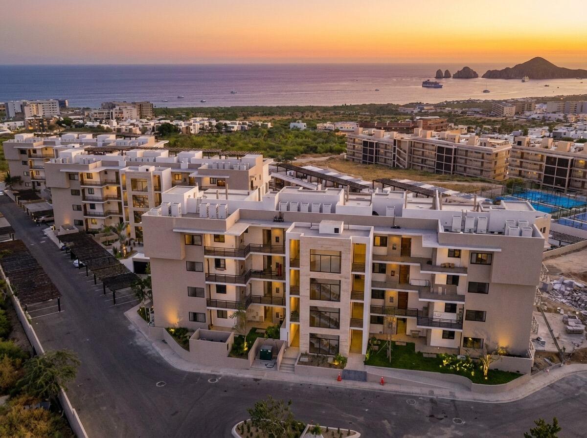 Plaza Calafia, Cabo Corridor, BS