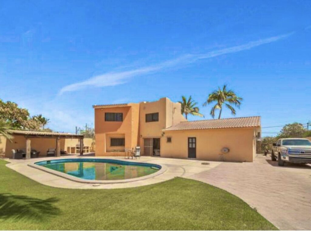Los Cabos The Canyon Entre Piedras Welcome to The Canyon, San José del Cabo's only fully accessible master-planned community. This enclave of 39 Artigas-designed 4-bedroom homes offers three layout options, central air, four full baths, two-car carport, rooftop terrace with ocean – Pool House -Big Lot, San Jose Del Cabo, San Jose del Cabo, BS