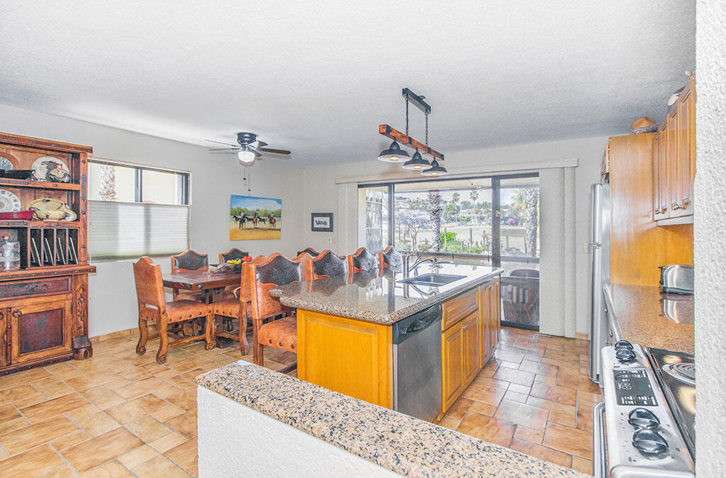 Los Cabos Club La Costa Beautiful custom-made, extra-large one-bedroom condo in Club La Costa Phase 2. This second-floor home is the size of a typical 2-bedroom, offering a far more spacious layout than any other 1BR in the community. It features a huge kitchen, high-quality floors, stunning carpentry, and beautiful brand-new high-quality shutters. Every detail was thoughtfully designed by the owners, and it truly shows. Enjoy a lovely terrace with open – Quivira Quivira Los Cabos Copala, Pacific, BS