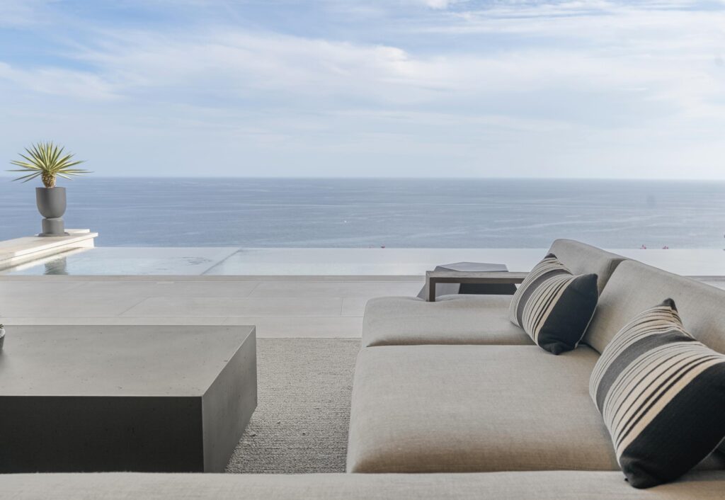 Los Cabos Ventanas Experience Cabo living in this magical 3-bed, 2-bath penthouse in the iconic Ventanas Phase 2 community of El Tezal. Enjoy ocean – RESERVA C1, Villas del Mar, San Jose Corridor, BS