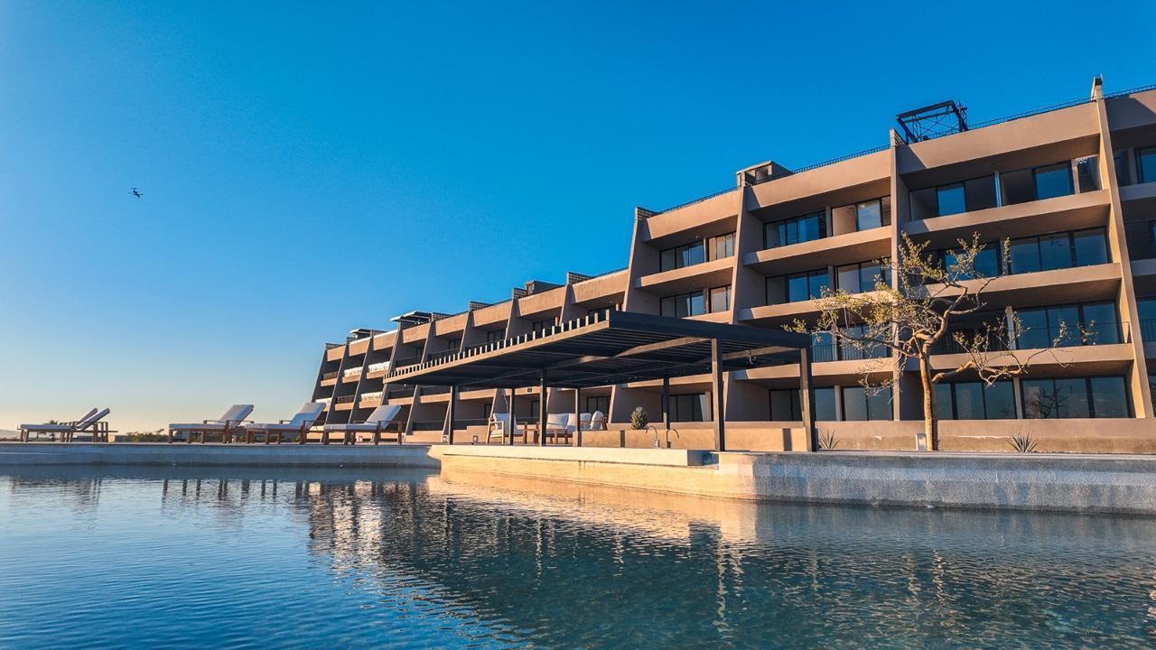 Los Cabos Bahia Del Tezal Located in the desirable ocean side area of Cabo San Lucas, within Bahía del Tezal, this bright and well-maintained 2-bedroom, 2-bathroom condo offers one of the best value opportunities in Cabo. The unit features a functional open layout with great natural light, a clean and inviting living space, and move-in ready condition. Ideal for full-time living, a vacation getaway, or a rental investment. Just minutes to Medano Beach and close to shopping, dining, and grocery stores. A great opportunity for savvy buyers seeking rental income potential and strong value. The building offers a rooftop common area with pool, lounge area, and ocean, city, and mountain for sale