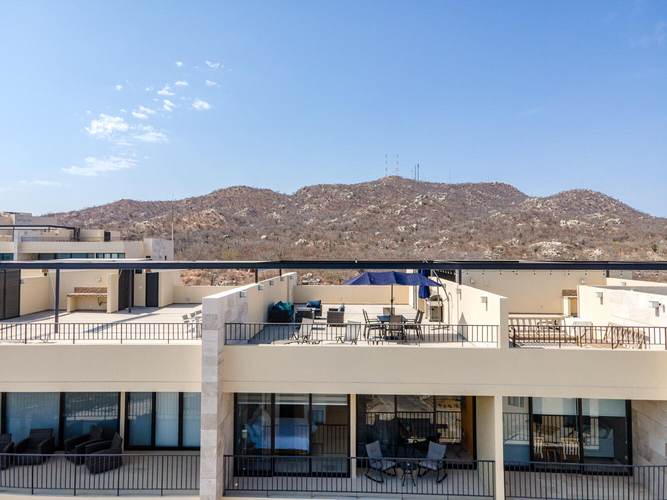 Los Cabos Camino Del Mar Beautiful Townhome - This Townhome in Camino del Mar, El Tezal, offers unmatched value. Enjoy modern interiors, a rooftop terrace with iconic for sale