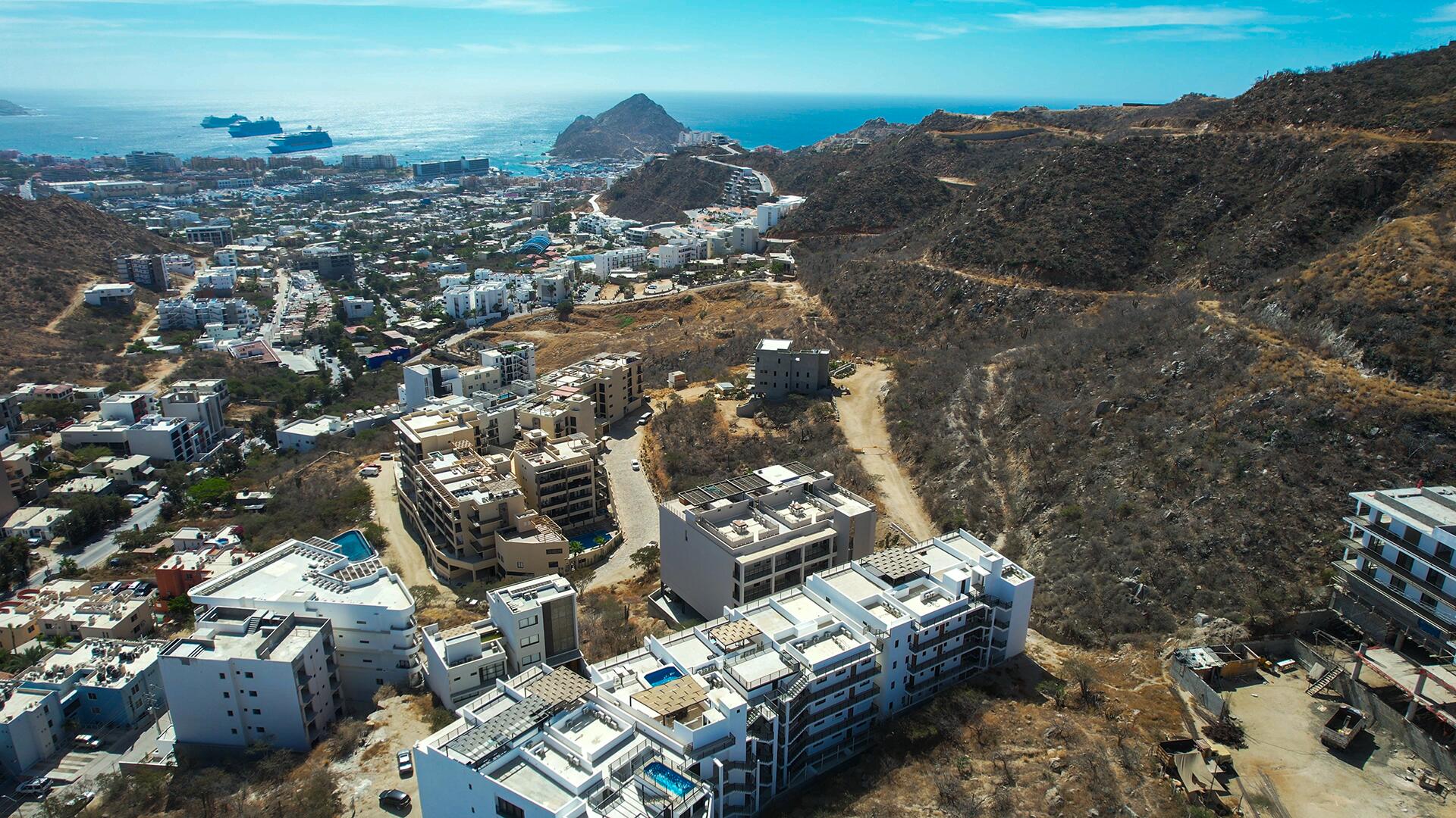 Los Cabos Palmitos Residencial Exceptional ground-floor condo for sale in Palmitos Residencial, located in the growing Jacarandas area of Cabo San Lucas. This fully furnished and professionally decorated 2-bedroom residence offers 151 m² of total space, featuring an oversized private patio ideal for indoor-outdoor living. The condo includes upgraded sliding glass doors and main entrance, high-quality blinds, mini-split A/C units, and a fully equipped kitchen with all appliances included.The community offers a swimming pool, controlled access, and 24/7 security. Conveniently located with quick access to major roads, supermarkets, shopping centers, restaurants, and downtown Cabo San Lucas.Excellent option for full-time living, vacation use, or rental investment with strong rental demand and appreciation potential for sale