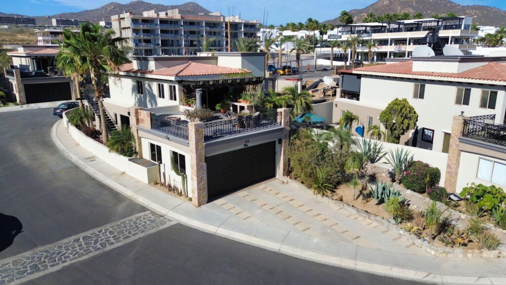Los Cabos Cerritos Sitting atop its own gentle hill, this beautiful Los Cerritos property offers privacy, panoramic – Ventanas Phase 1, Cabo Corridor, BS