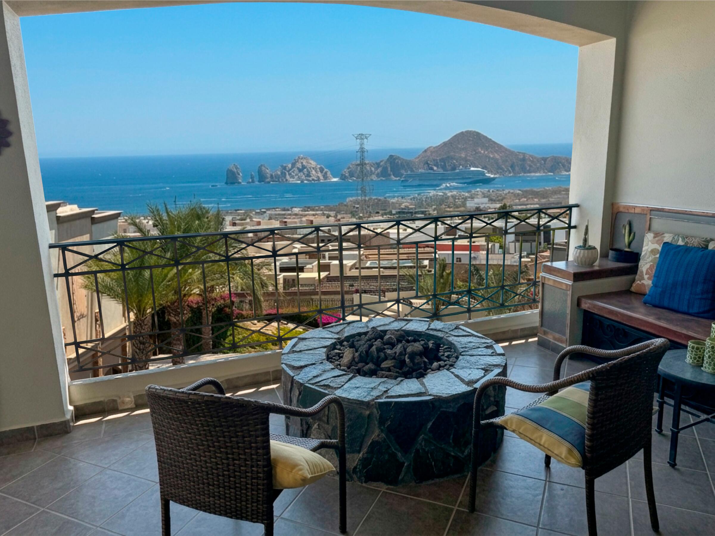 Los Cabos Indigo Dunes DEVELOPER FINANCING - DEVELOPER INCENTIVES NEXT 30 DAYS- Indigo Dunes is a fully funded mixed-use development in El Tezal, one of Cabo's most practical and well-connected neighborhoods. These studios are set within a boutique building designed for everyday living, with a lobby, coworking space, gym, and laundry all on-site. The rooftop features a pool, a pickleball court, a BBQ area, a bar, and a fire pit for relaxed evenings. Ground-level commercial spaces create walkable convenience, with Costco and Fresko nearby. Just minutes from downtown Cabo San Lucas, beaches, and the Tourist Corridor, this is efficient, modern living with everything in reach. for sale