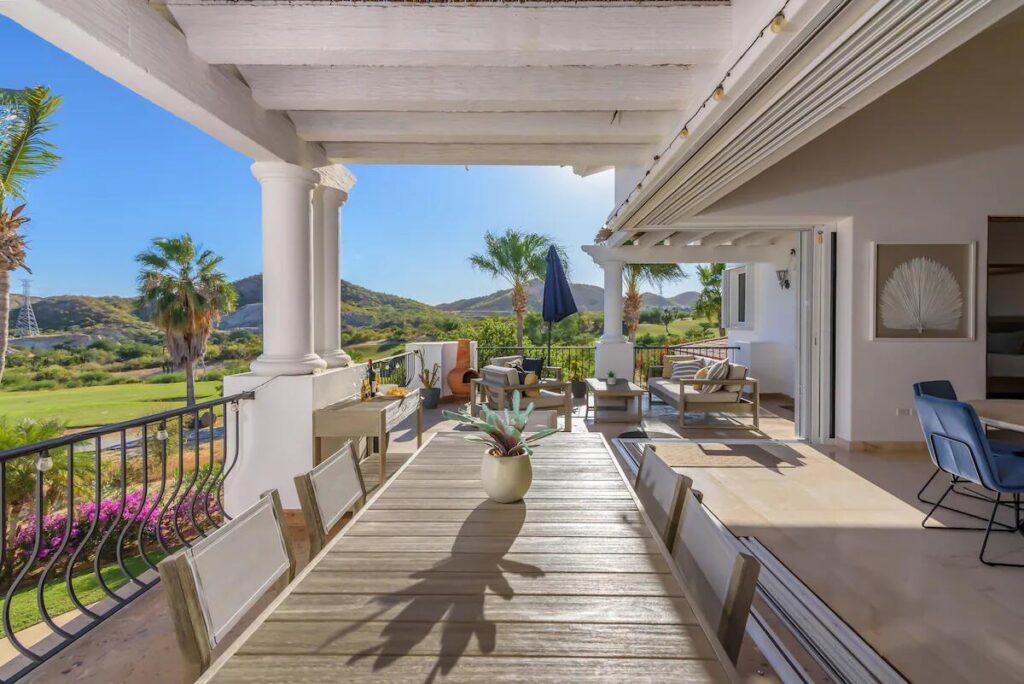 Los Cabos Peninsula Discover the San Jose lifestyle in this Penthouse Condo! Ideally situated in the heart of San Jose's highly sought after Hotel Zone. Partially remodeled by the current owner, this unit can serve as both a perfect getaway villa and also a great value investment with rental potential. From both the patio and its exclusive double rooftop lot, it offers breathtaking panoramic – Villas de Oro Topacio, San Jose Corridor, San Jose Corridor, BS