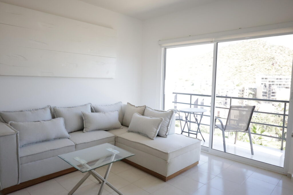 Los Cabos Puerta Cabos Village TURN KEY!! Luxury penthouse living in the heart of Cabo San Lucas. This fully furnished 2-bedroom, 2-bathroom residence features a private rooftop terrace complete with jacuzzi, lounge seating, and sitting area, offering panoramic – Vista Bahia, Cabo San Lucas, BS