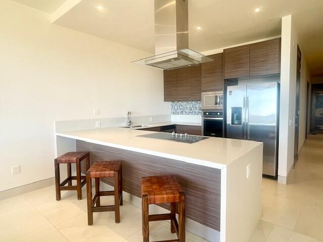 Los Cabos Pedregal Plaza Rare opportunity in Pedregal next to the Marina! This cozy, nicely furnished 3rd floor 2 BEDROOM 2 Bath condo at Plaza San Lucas overlooks the pool and patio area with for sale