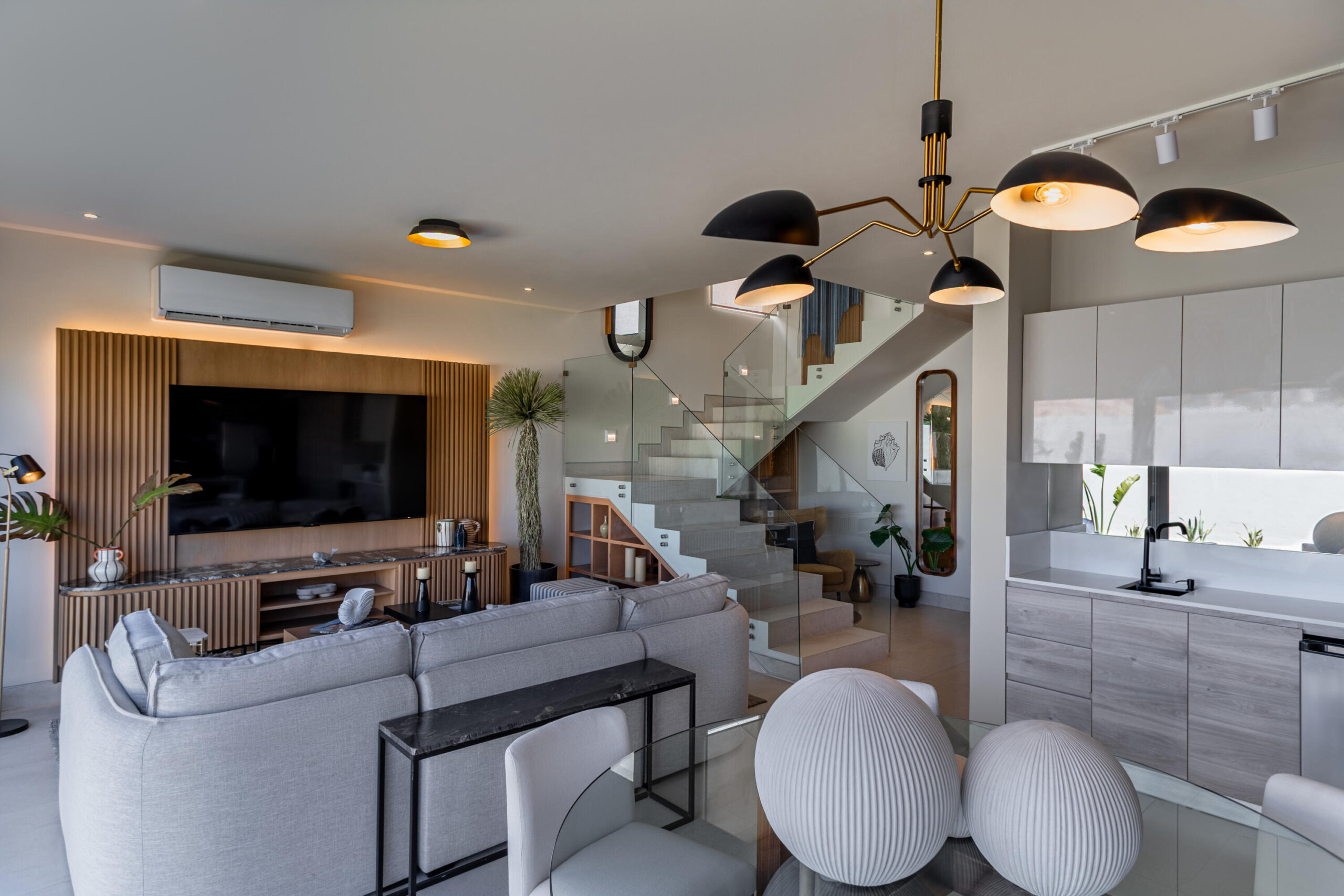 Los Cabos Rancho Par-El Cielito Hot sale! Priced to sell Modern Tuscan Townhome in El CielitoLocated atop Rancho Paraíso, this beautiful 3 bedroom, 3 bathroom corner unit offers privacy, and tranquility. Enjoy stunning ocean for sale
